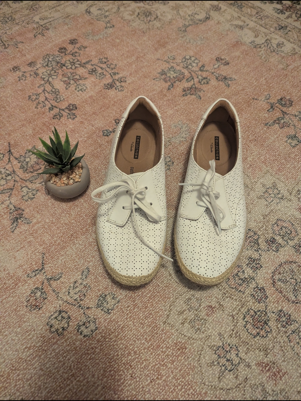 Collection B White Perforated Espadrille Lace-Up Women's Shoes.Size 8